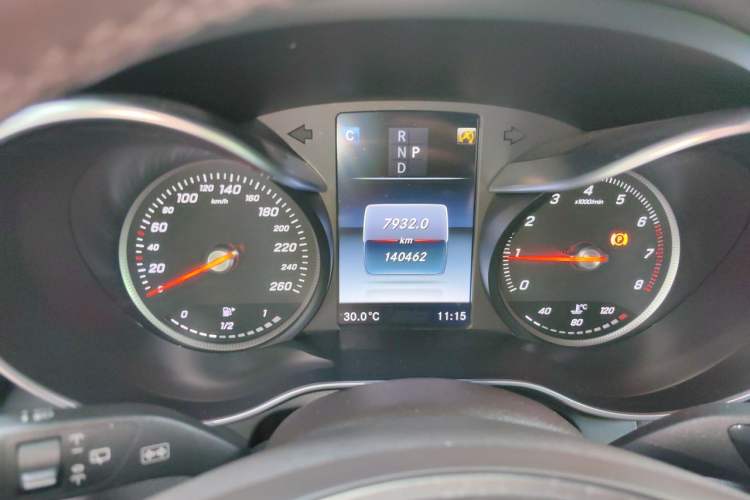 Used Mercedes-Benz GLC 2016 GLC 300 4MATIC Dynamic Model Instrument Cluster