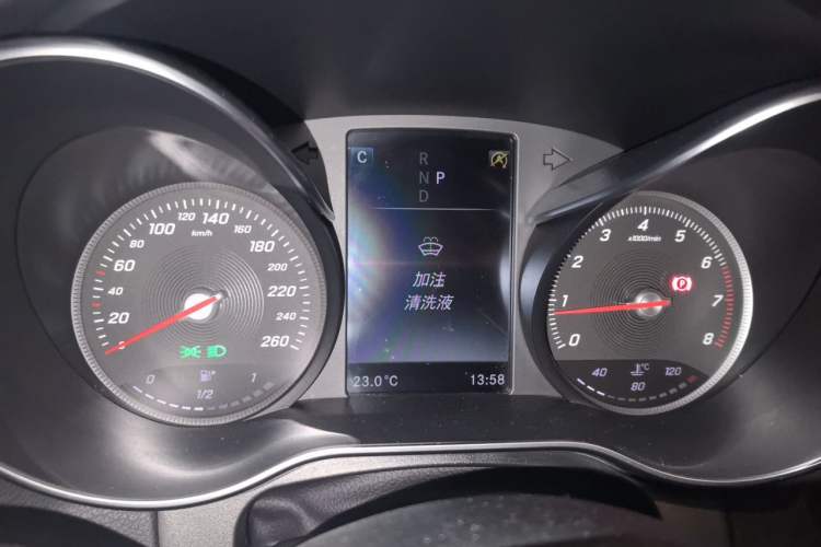 Used Mercedes-Benz GLC 2016 GLC 260 4MATIC Luxury Model Instrument Cluster