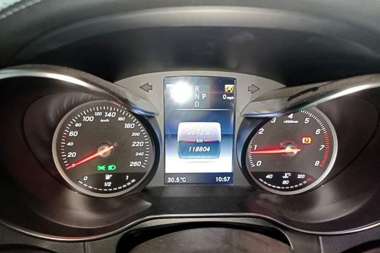 Used Mercedes-Benz GLC 2016 GLC 260 4MATIC Dynamic Edition Instrument Cluster