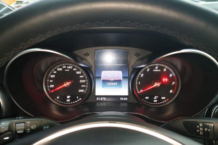 Used Mercedes-Benz GLC 2016 GLC 260 4MATIC Luxury Model Instrument Cluster