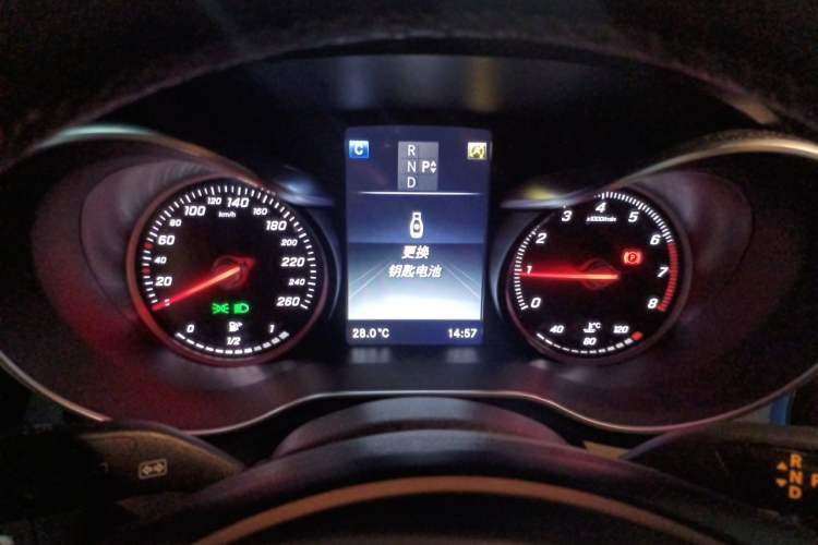 Used Mercedes-Benz GLC 2016 GLC 300 4MATIC Dynamic Model Instrument Cluster