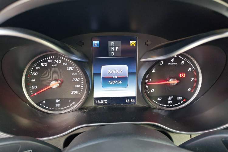 Used Mercedes-Benz GLC 2016 GLC 260 4MATIC Luxury Model Instrument Cluster