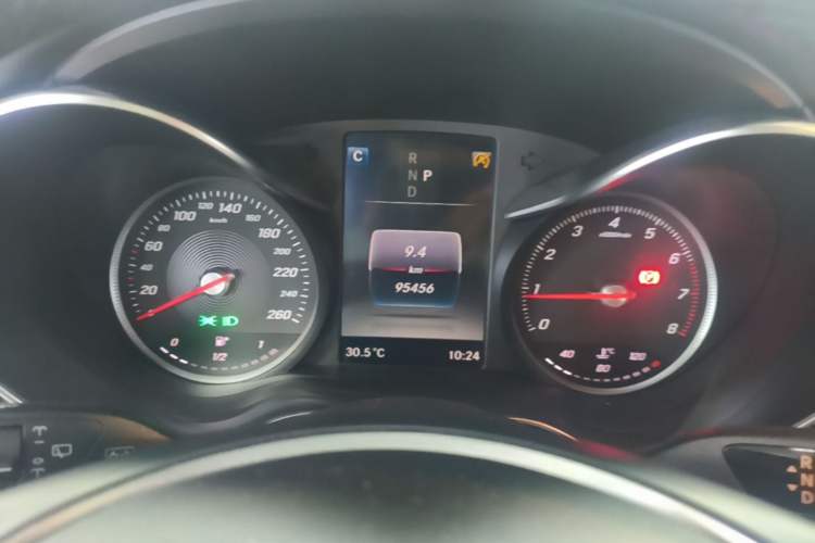 Used Mercedes-Benz GLC 2016 GLC 260 4MATIC Luxury Model Instrument Cluster