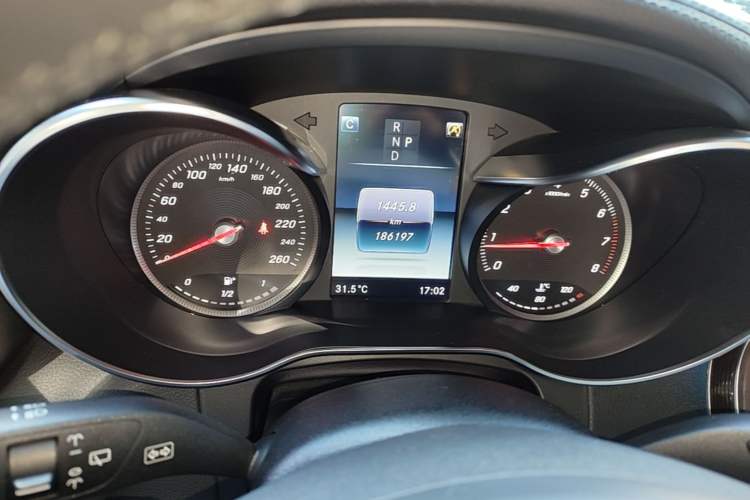 Used Mercedes-Benz GLC 2016 GLC 300 4MATIC Dynamic Model Instrument Cluster