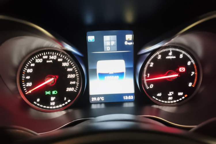 Used Mercedes-Benz GLC 2016 GLC 260 4MATIC Luxury Model Instrument Cluster