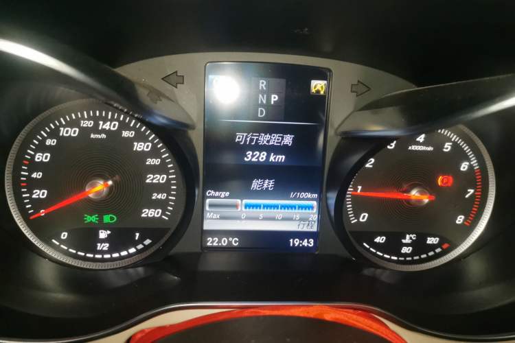 Used Mercedes-Benz GLC 2016 GLC 300 4MATIC Dynamic Model Instrument Cluster