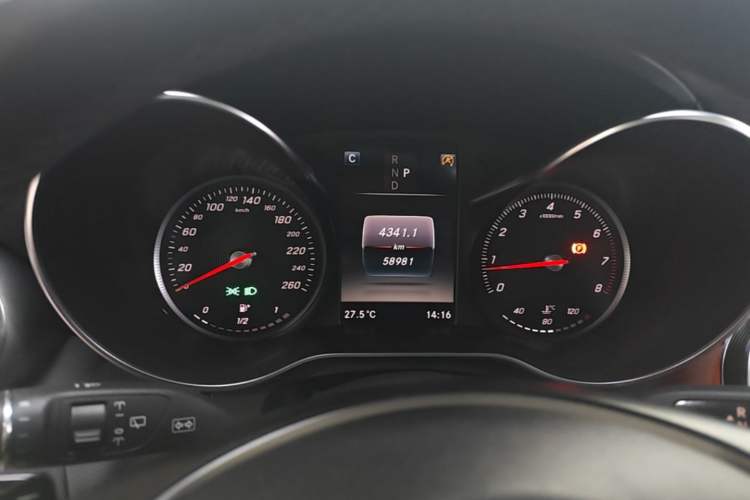 Used Mercedes-Benz GLC 2016 GLC 300 4MATIC Dynamic Model Instrument Cluster