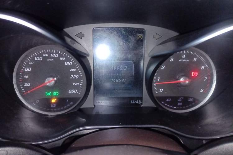 Used Mercedes-Benz GLC 2016 GLC 260 4MATIC Luxury Model Instrument Cluster