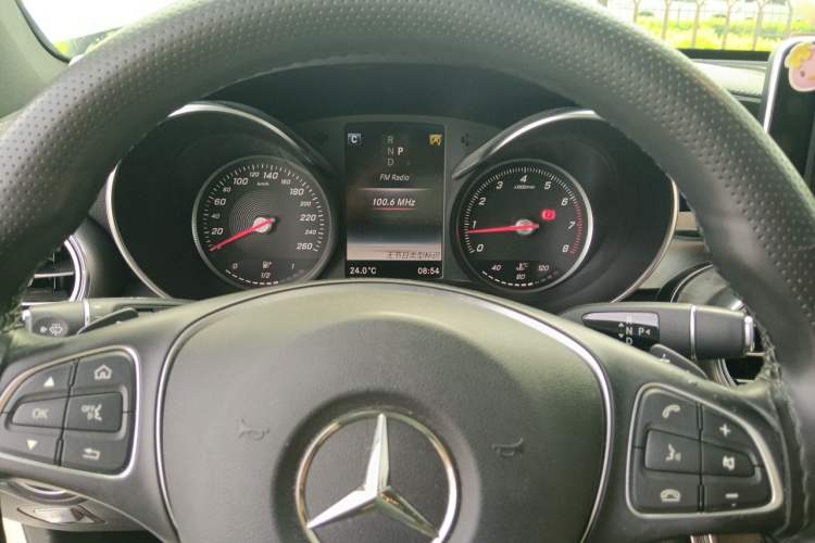 Used Mercedes-Benz GLC 2016 GLC 300 4MATIC Luxury Model Instrument Cluster