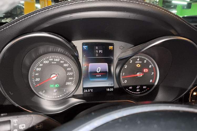 Used Mercedes-Benz GLC 2016 GLC 260 4MATIC Luxury Model Instrument Cluster