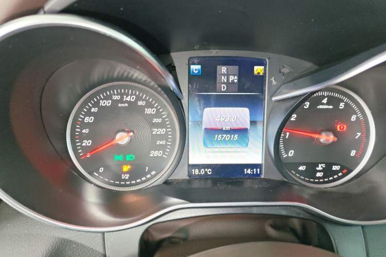 Used Mercedes-Benz GLC 2016 GLC 260 4MATIC Luxury Model Instrument Cluster