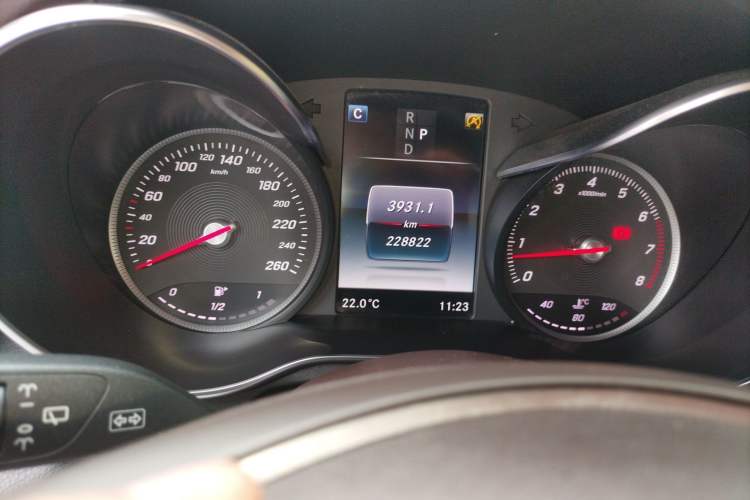 Used Mercedes-Benz GLC 2016 GLC 260 4MATIC Dynamic Edition Instrument Cluster