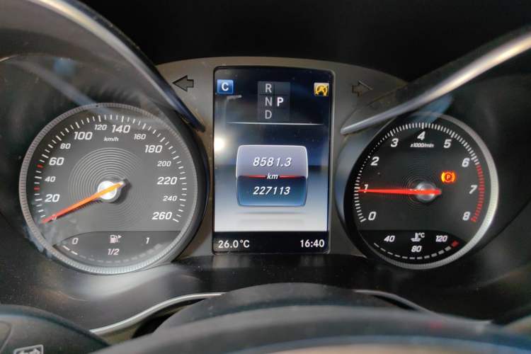 Used Mercedes-Benz GLC 2016 GLC 260 4MATIC Luxury Model Instrument Cluster