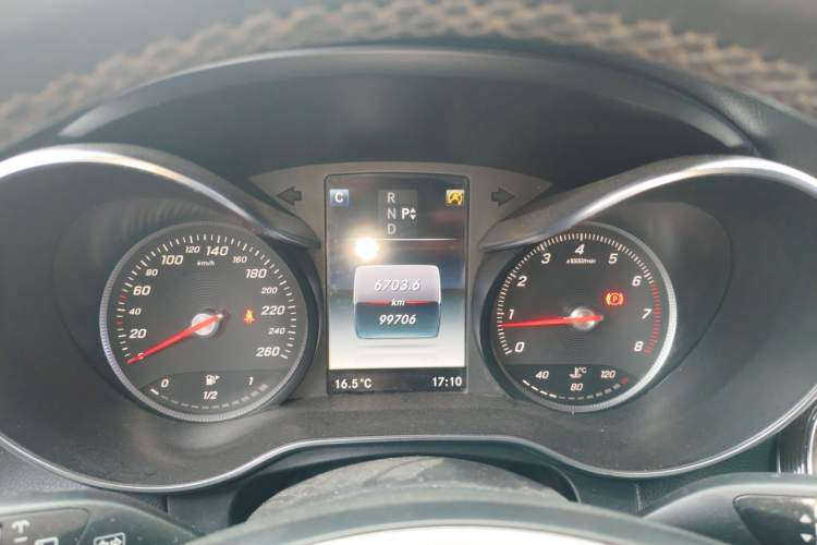 Used Mercedes-Benz GLC 2016 GLC 300 4MATIC Dynamic Model Instrument Cluster