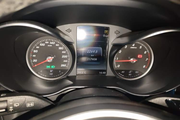 Used Mercedes-Benz GLC 2016 GLC 300 4MATIC Dynamic Model Instrument Cluster