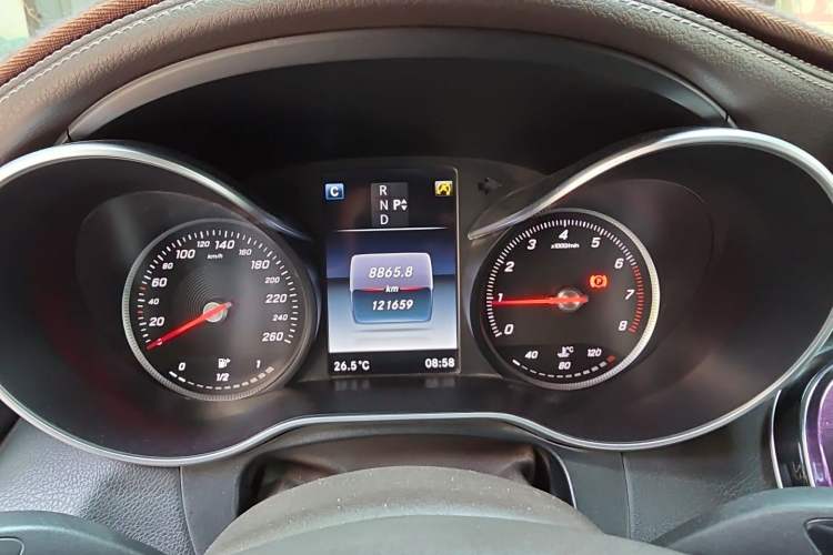 Used Mercedes-Benz GLC 2016 GLC 260 4MATIC Luxury Model Instrument Cluster