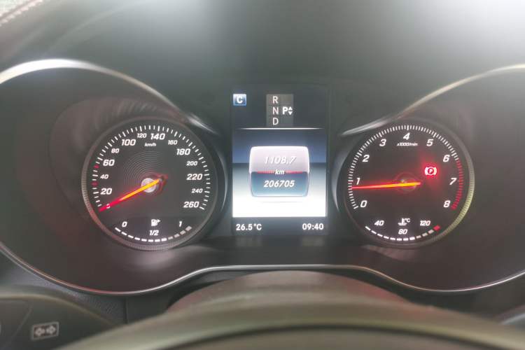 Used Mercedes-Benz GLC 2016 GLC 260 4MATIC Luxury Model Instrument Cluster