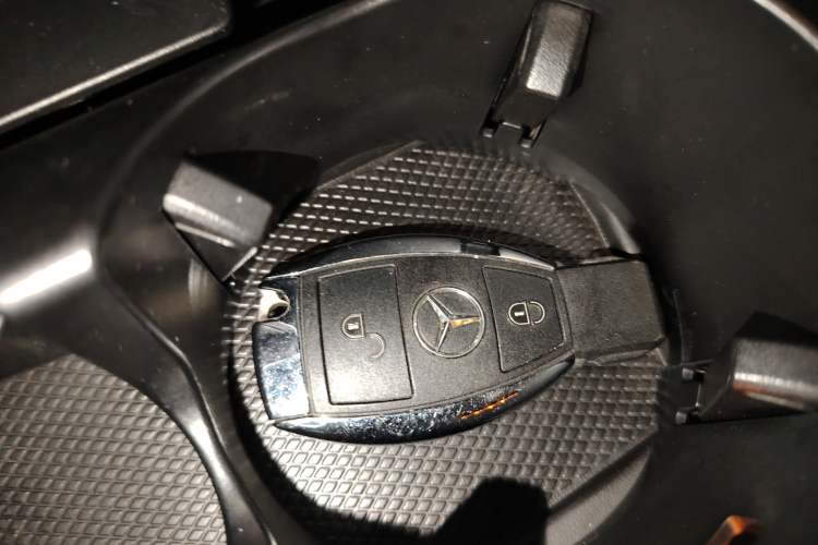 Used Mercedes-Benz GLC 2016 GLC 200 4MATIC Interior 1