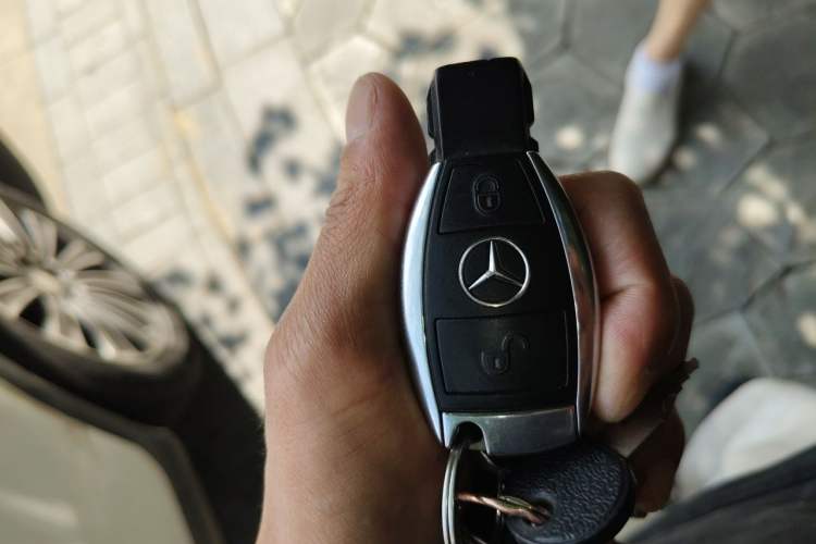 Used Mercedes-Benz GLC 2016 GLC 200 4MATIC Interior 1