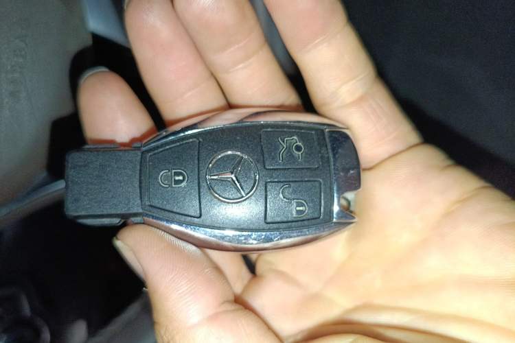 Used Mercedes-Benz GLC 2016 GLC 300 4MATIC Dynamic Model Interior 1