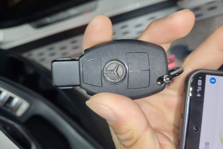 Used Mercedes-Benz GLC 2016 GLC 200 4MATIC Interior 1