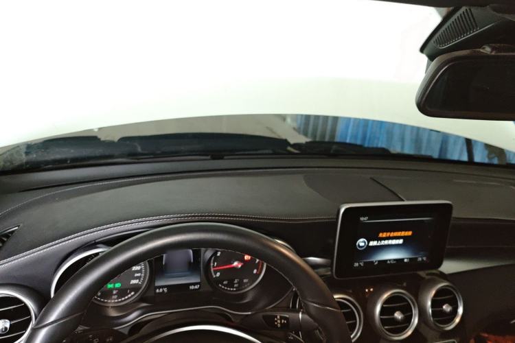 Used Mercedes-Benz GLC 2016 GLC 260 4MATIC Dynamic Edition Interior 2