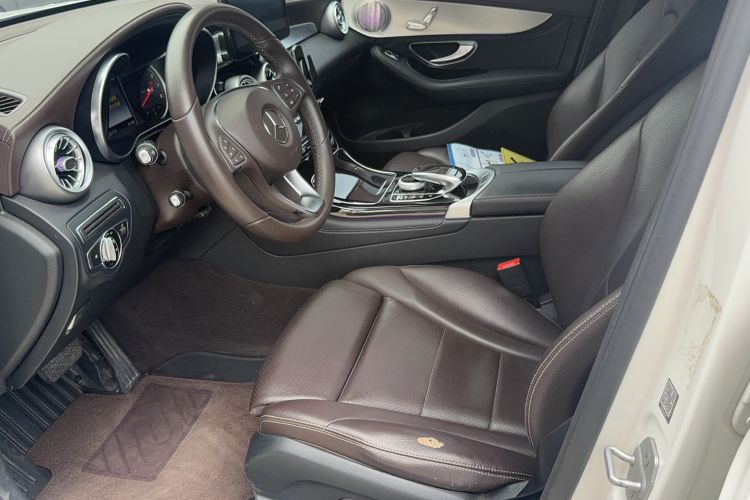 Used Mercedes-Benz GLC 2016 GLC 200 4MATIC Interior 4