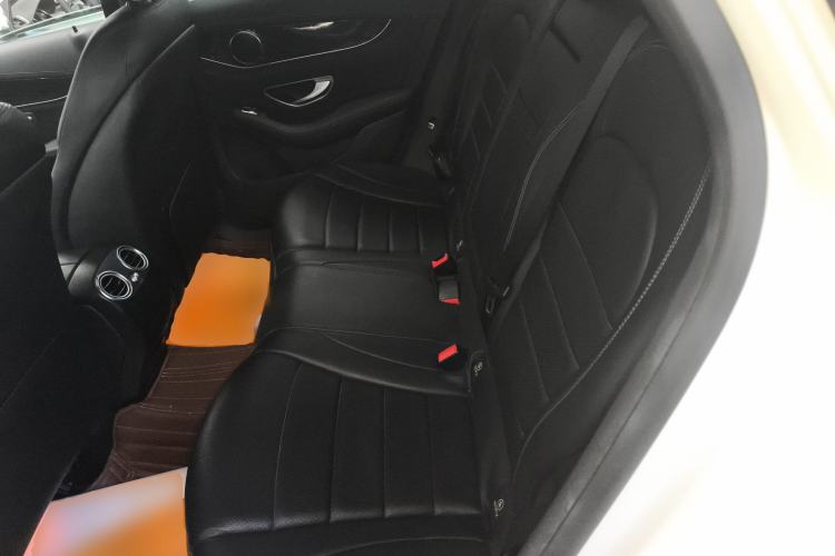Used Mercedes-Benz GLC 2016 GLC 260 4MATIC Dynamic Edition Interior 4