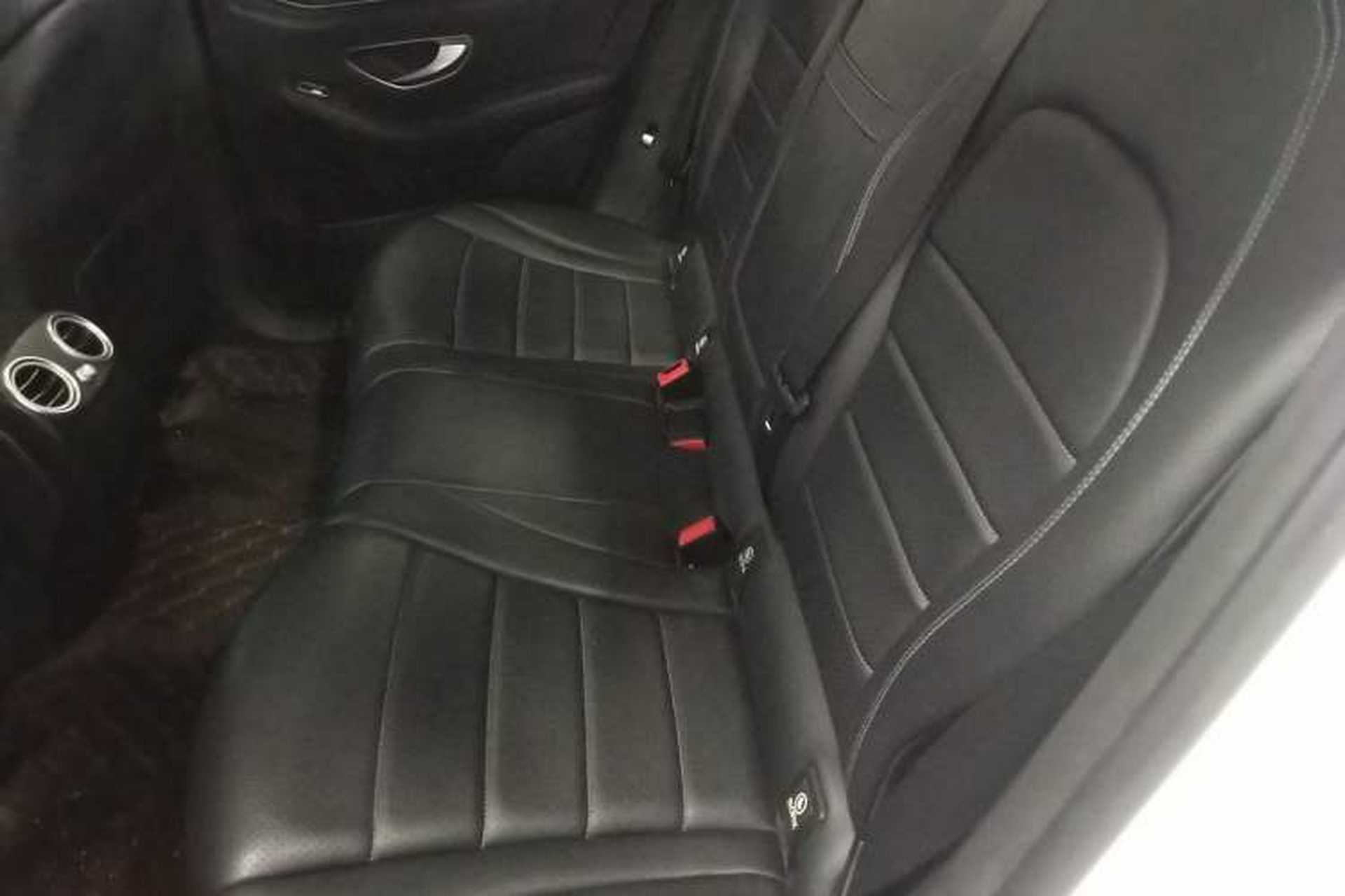 Used Mercedes-Benz GLC 2016 GLC 260 4MATIC Dynamic Edition Interior 4