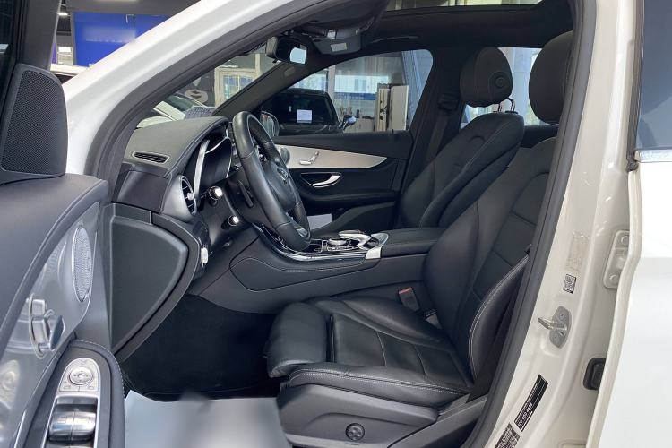 Used Mercedes-Benz GLC 2016 GLC 200 4MATIC Interior 5