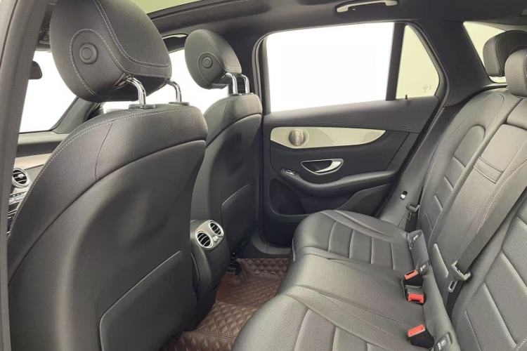 Used Mercedes-Benz GLC 2016 GLC 200 4MATIC Interior 6