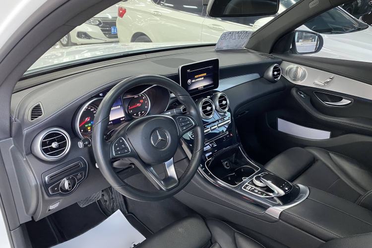 Used Mercedes-Benz GLC 2016 GLC 200 4MATIC Interior 6