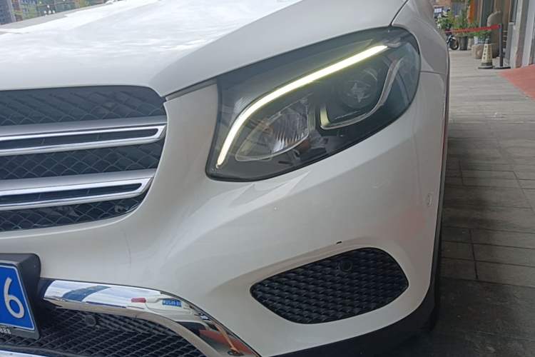 Used Mercedes-Benz GLC 2016 GLC 260 4MATIC Luxury Model Left Front Headlight