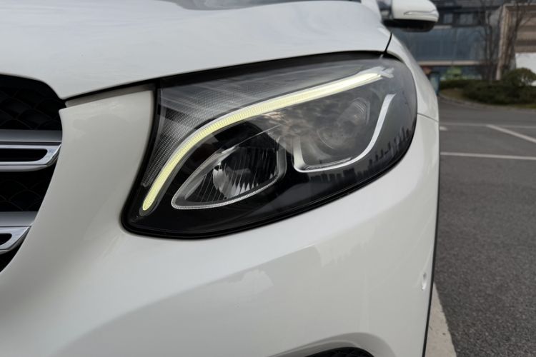 Used Mercedes-Benz GLC 2016 GLC 260 4MATIC Luxury Model Left Front Headlight
