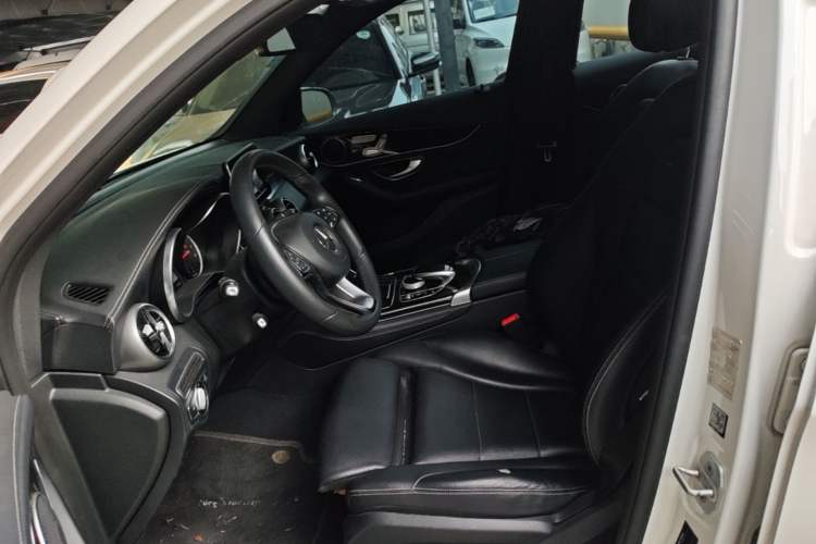 Used Mercedes-Benz GLC 2016 GLC 260 4MATIC Dynamic Edition Left Front Seat