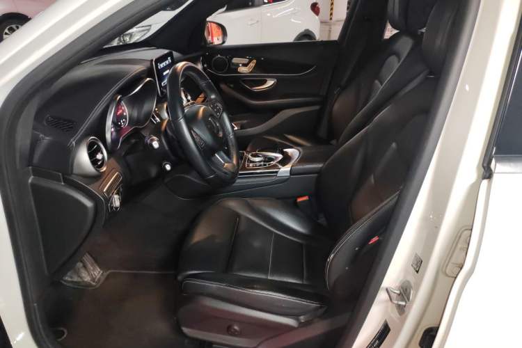 Used Mercedes-Benz GLC 2016 GLC 260 4MATIC Dynamic Edition Left Front Seat