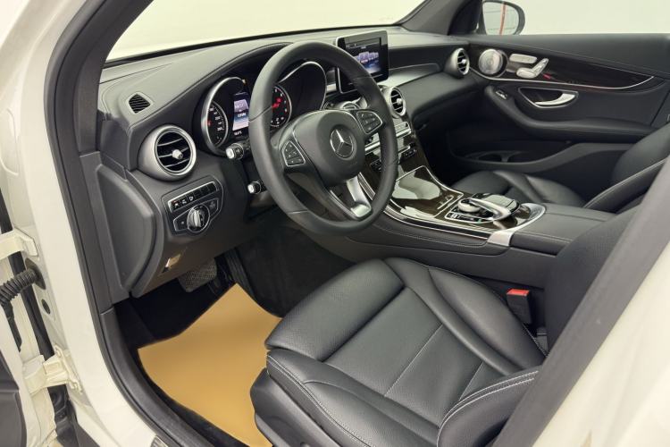 Used Mercedes-Benz GLC 2016 GLC 260 4MATIC Luxury Model Left Front Seat