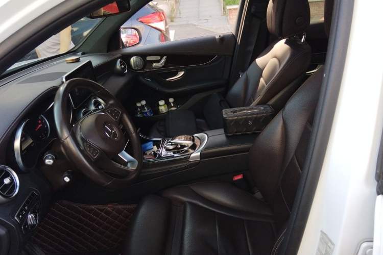 Used Mercedes-Benz GLC 2016 GLC 260 4MATIC Luxury Model Left Front Seat