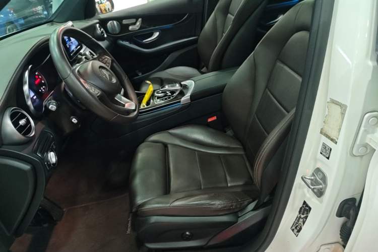 Used Mercedes-Benz GLC 2016 GLC 260 4MATIC Dynamic Edition Left Front Seat