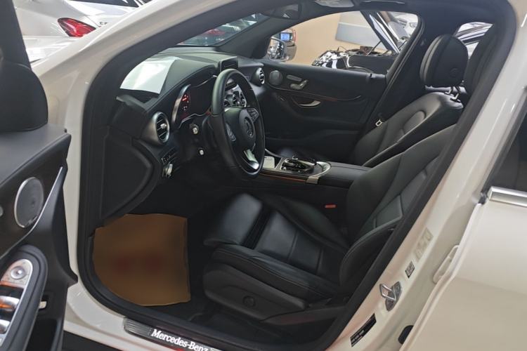 Used Mercedes-Benz GLC 2016 GLC 300 4MATIC Dynamic Model Left Front Seat