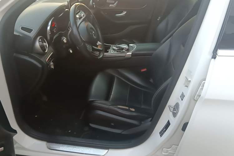 Used Mercedes-Benz GLC 2016 GLC 300 4MATIC Dynamic Model Left Front Seat