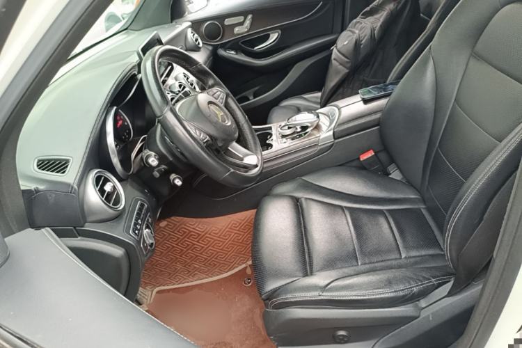 Used Mercedes-Benz GLC 2016 GLC 300 4MATIC Dynamic Model Left Front Seat