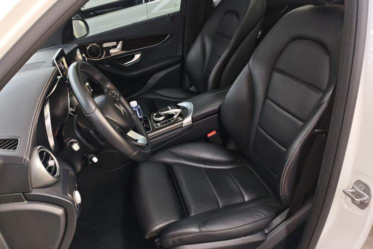 Used Mercedes-Benz GLC 2016 GLC 260 4MATIC Dynamic Edition Left Front Seat