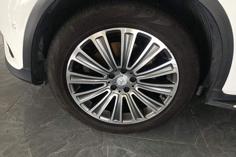 Used Mercedes-Benz GLC 2016 GLC 200 4MATIC Left Front Wheel Hub