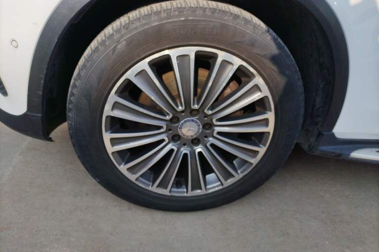 Used Mercedes-Benz GLC 2016 GLC 200 4MATIC Left Front Wheel Hub