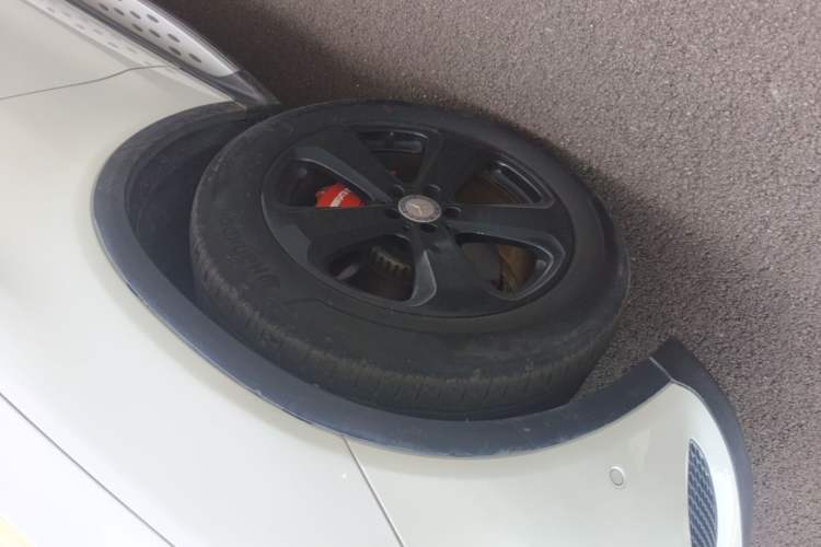 Used Mercedes-Benz GLC 2016 GLC 260 4MATIC Luxury Model Left Front Wheel Hub