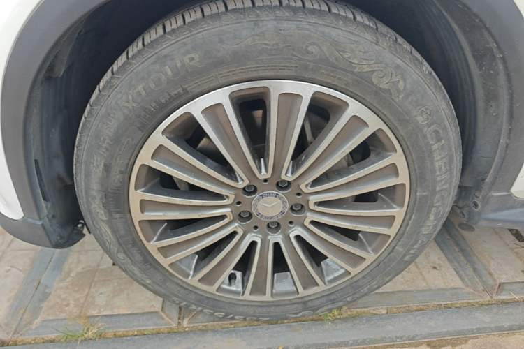 Used Mercedes-Benz GLC 2016 GLC 200 4MATIC Left Front Wheel Hub