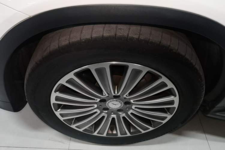 Used Mercedes-Benz GLC 2016 GLC 200 4MATIC Left Front Wheel Hub