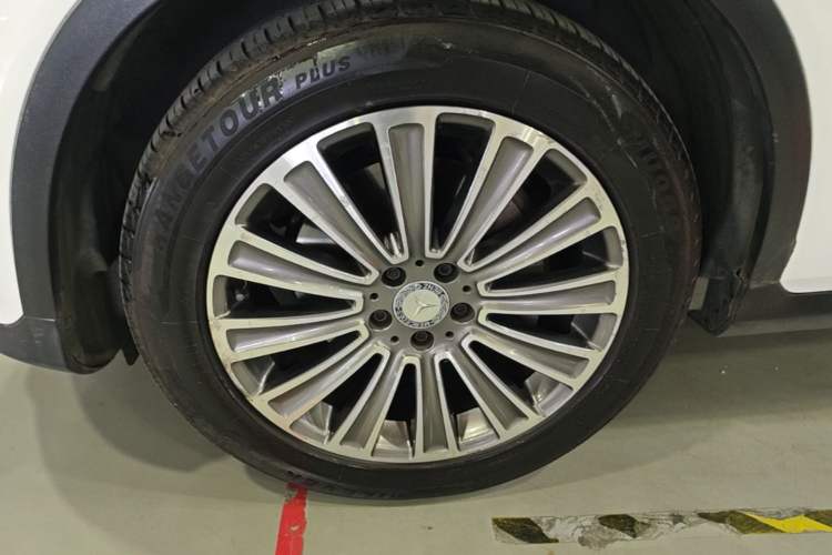 Used Mercedes-Benz GLC 2016 GLC 260 4MATIC Dynamic Edition Left Front Wheel Hub