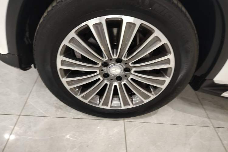 Used Mercedes-Benz GLC 2016 GLC 200 4MATIC Left Front Wheel Hub